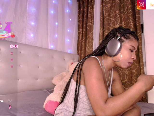 Ivonjoness's BongaCams show and profile