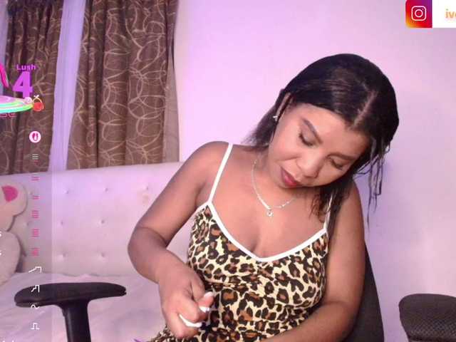 Ivonjoness's BongaCams show and profile