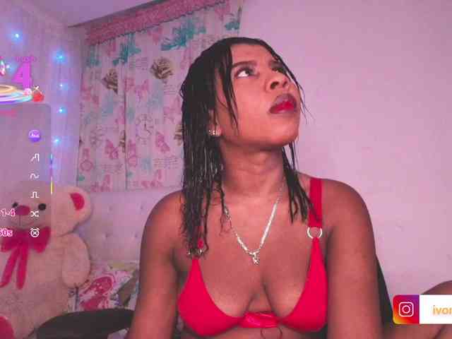 Yvonejoness webcam