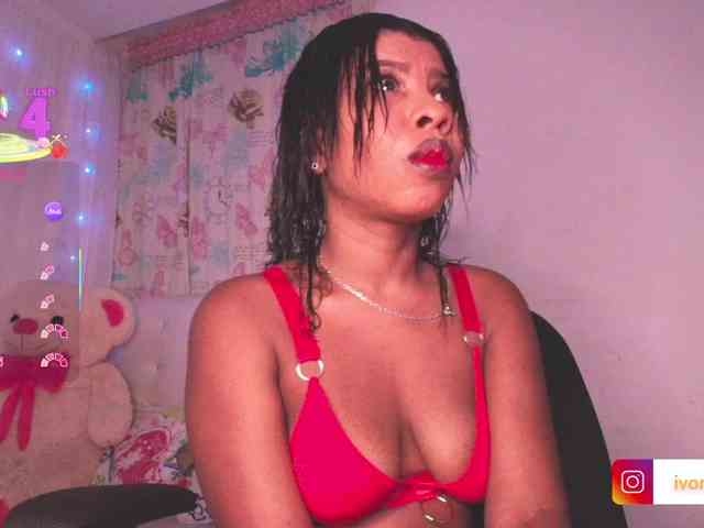 Ivonjoness Live Webcam on BongaCams