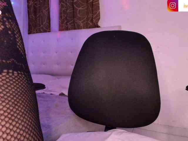 Ivonjoness Live Webcam on BongaCams