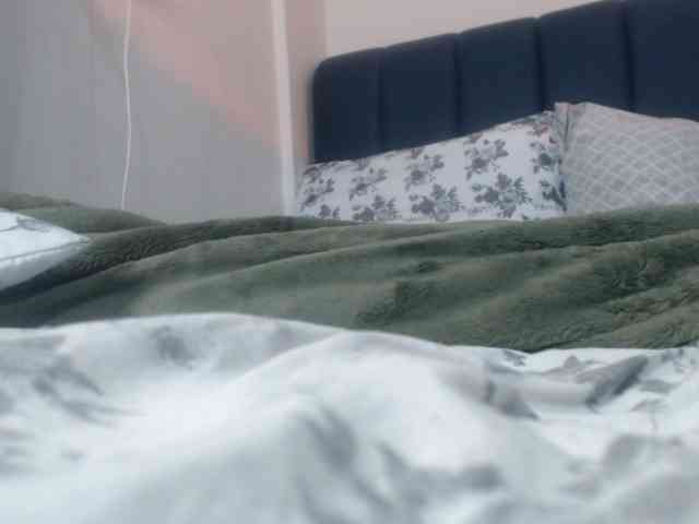 LucyWyild webcam