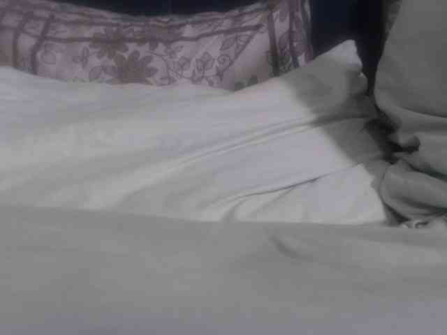 LucyWyild webcam