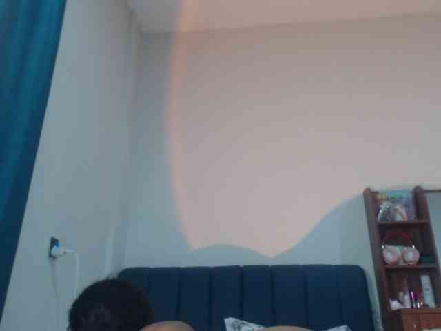 LucyWyild webcam