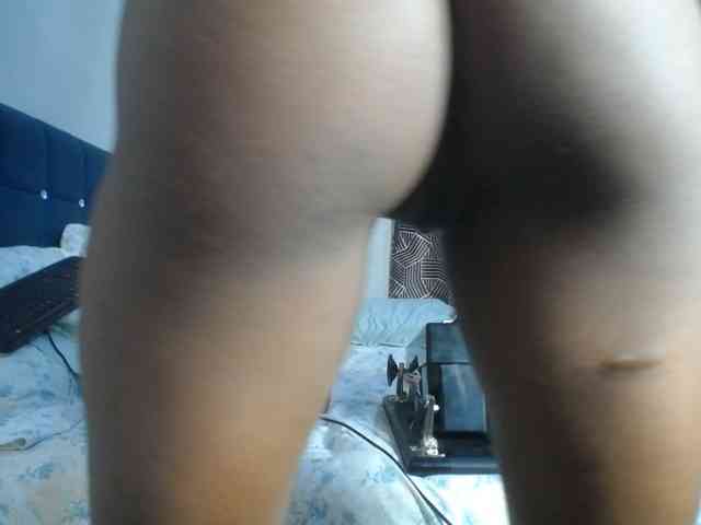 LucyWyild webcam