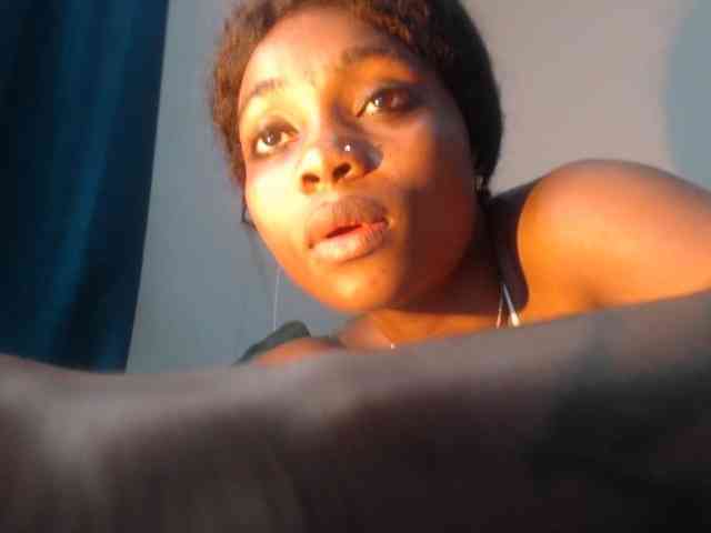 LucyWyild webcam