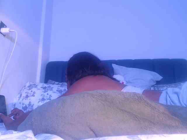 LucyWyild webcam