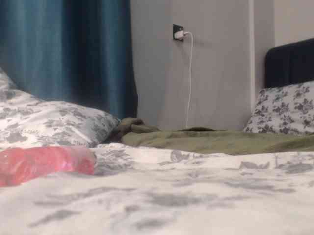 LucyWyild webcam
