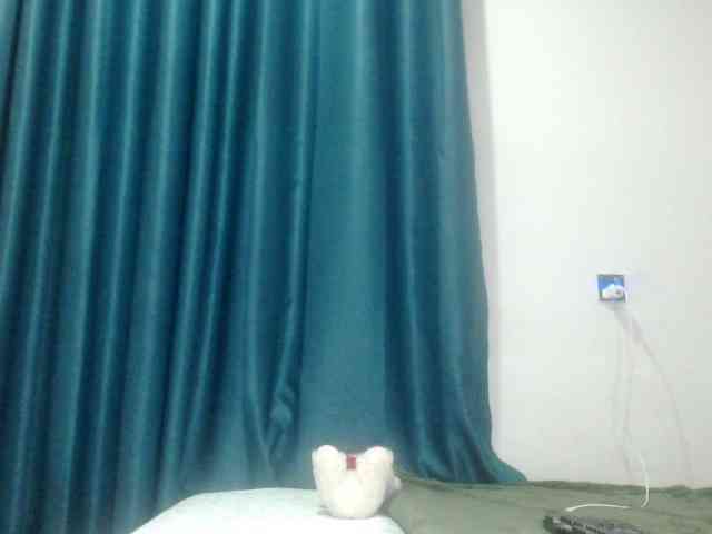 LucyWyild webcam
