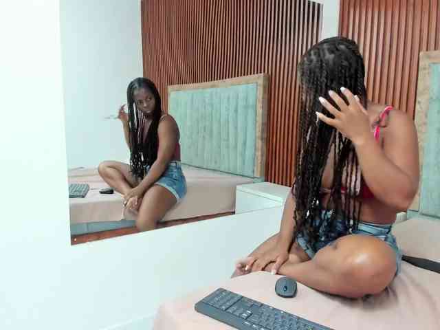Naomii-Cooper webcam