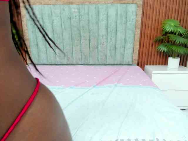 Naomii-Cooper webcam