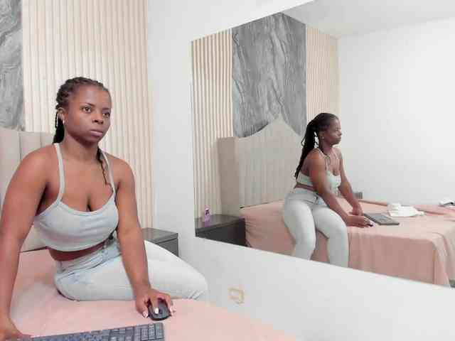Naomii-Cooper webcam