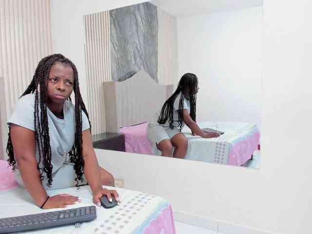 Naomii-Cooper webcam