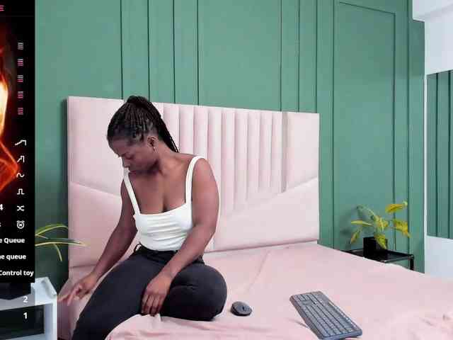 Naomii-Cooper webcam