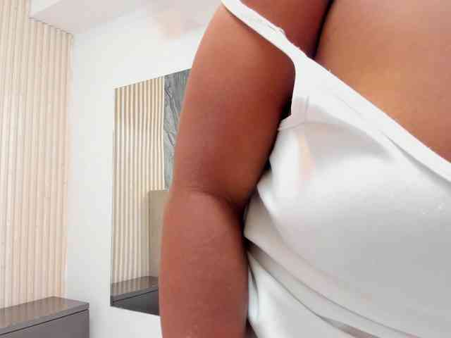 Naomii-Cooper webcam