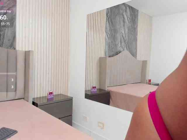 Naomii-Cooper webcam