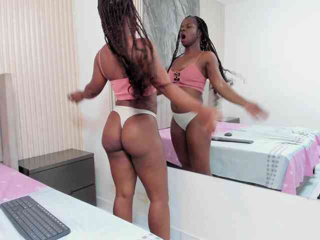 Naomii-Cooper webcam