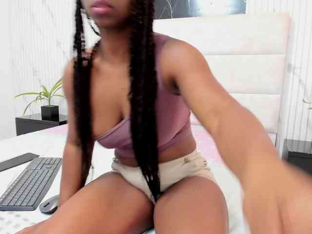 Naomii-Cooper webcam