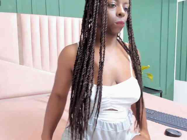 Naomii-Cooper webcam