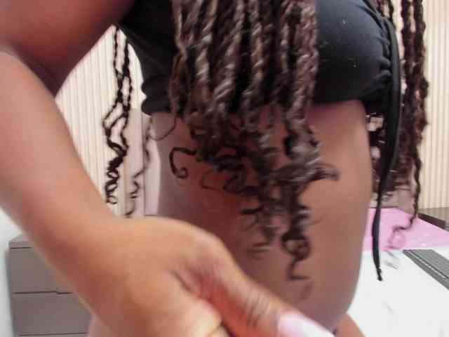Naomii-Cooper webcam