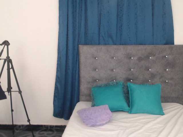 karlaton1977's BongaCams show and profile