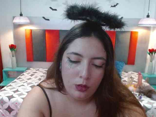 carolineF1 webcam