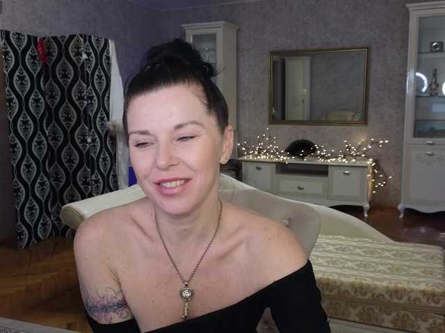 LinaaJoy's BongaCams show and profile