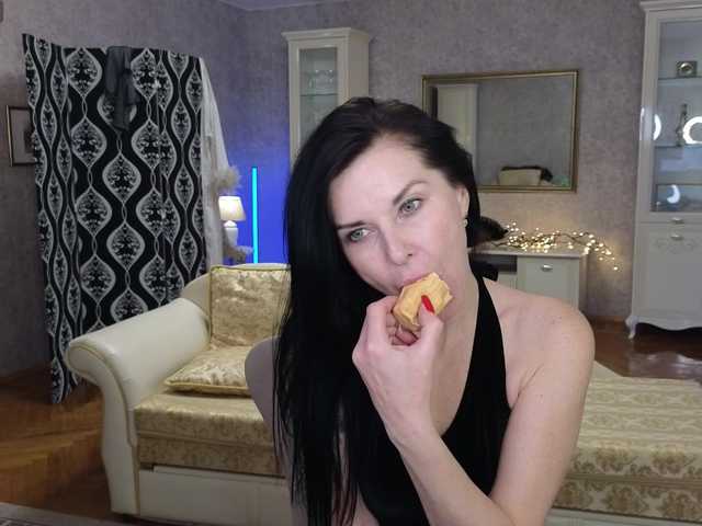 LinaaJoy's BongaCams show and profile