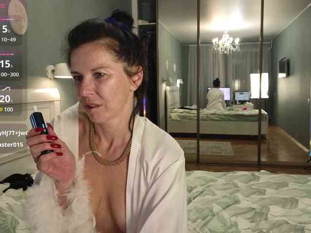 LinaaJoy webcam