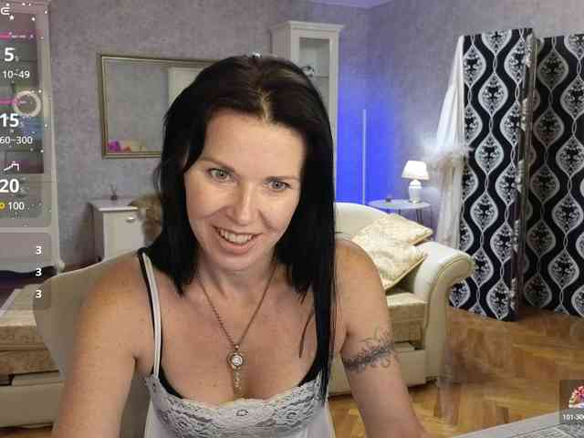 LinaaJoy webcam