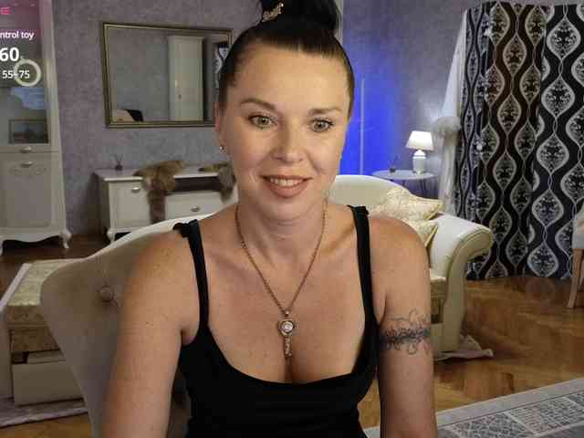 LinaaJoy webcam