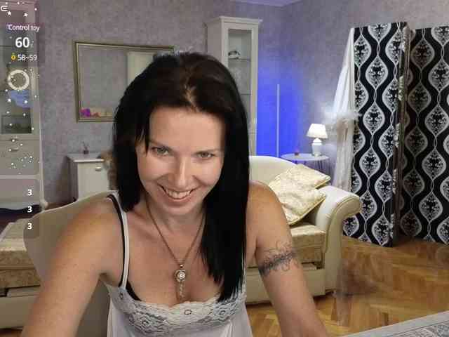 LinaaJoy webcam