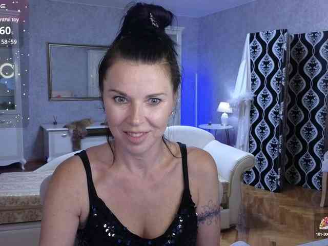 LinaaJoy webcam