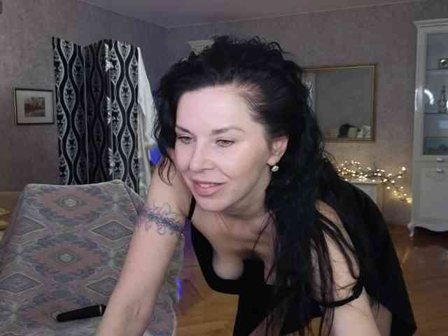 LinaaJoy Live Webcam on BongaCams