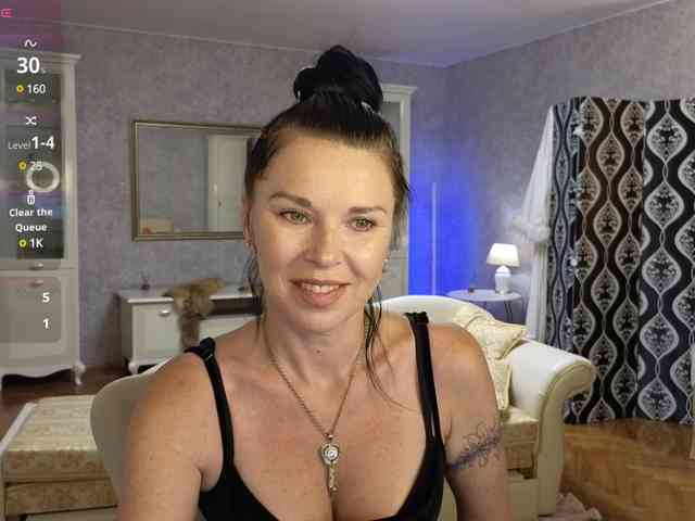 LinaaJoy webcam