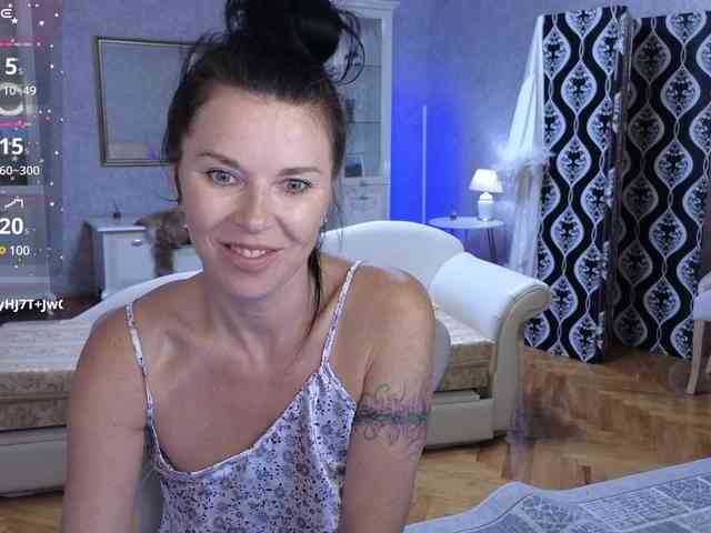 LinaaJoy webcam