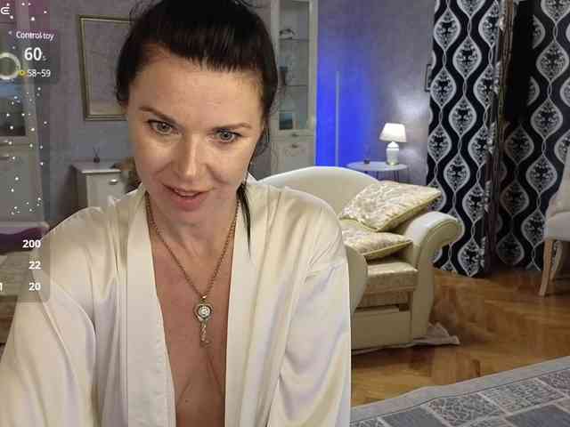LinaaJoy webcam