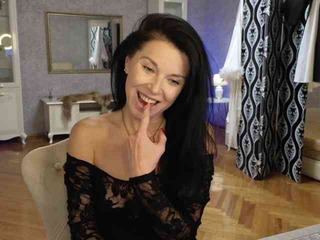 LinaaJoy webcam