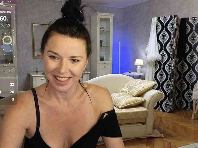LinaaJoy webcam