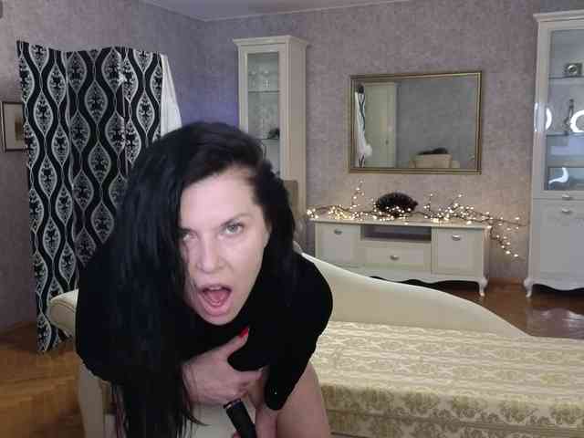 LinaaJoy Live Webcam on BongaCams