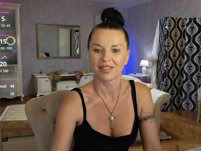 LinaaJoy webcam