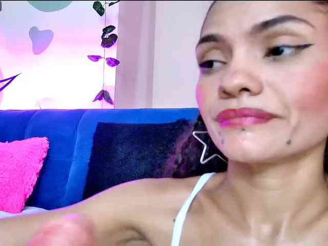 Karen-Ariass Live Webcam on BongaCams