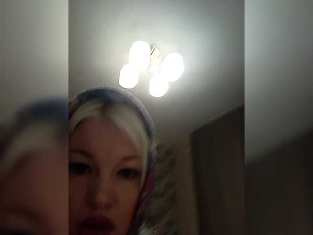 Mediumsomnambula's BongaCams show and profile