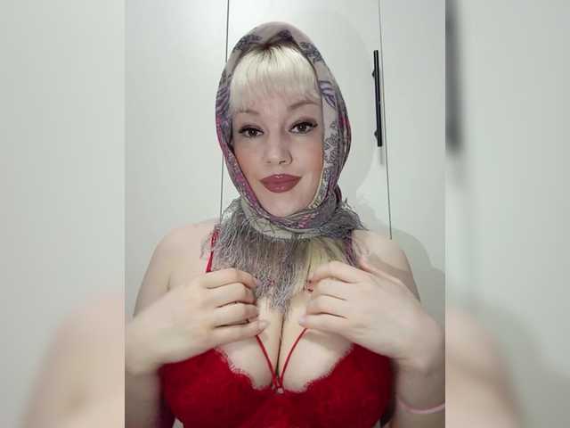 Mediumsomnambula's BongaCams show and profile