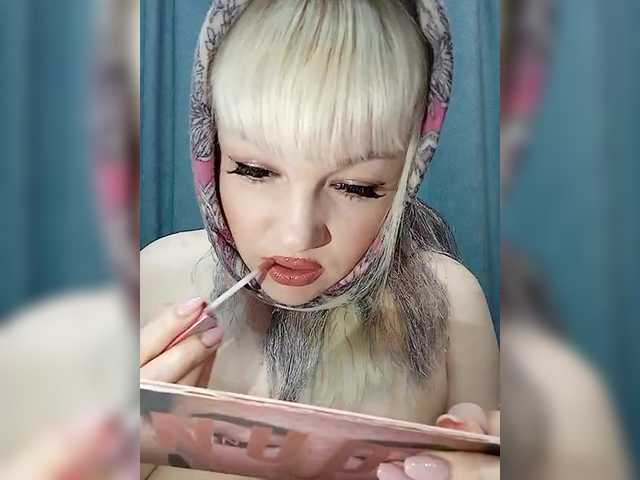 Mediumsomnambula from BongaCams is Freechat