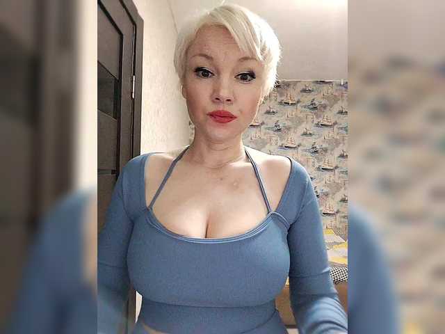 Mediumsomnambula's BongaCams show and profile