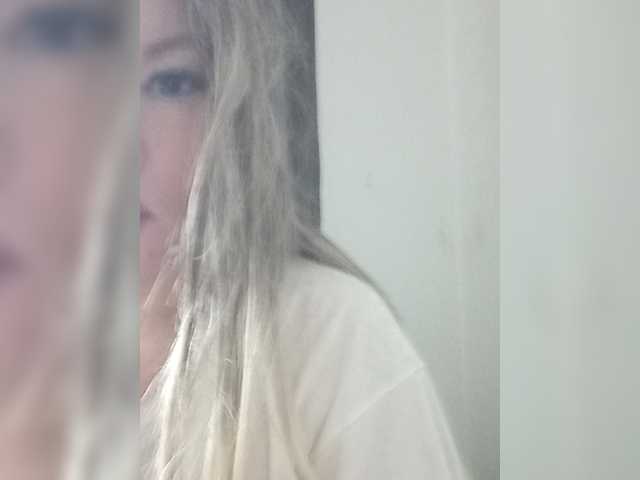 Mediumsomnambula from BongaCams