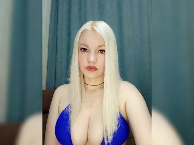 Mediumsomnambula's BongaCams show and profile