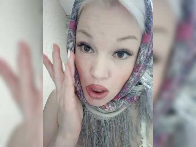 Mediumsomnambula's BongaCams show and profile