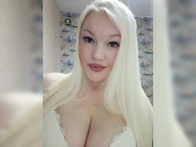 Mediumsomnambula's BongaCams show and profile
